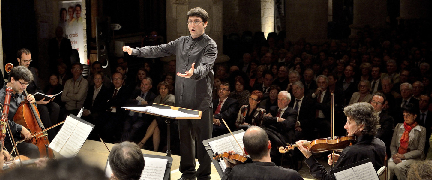 Coro GHISLIERI  Direttore GIULIO PRANDI