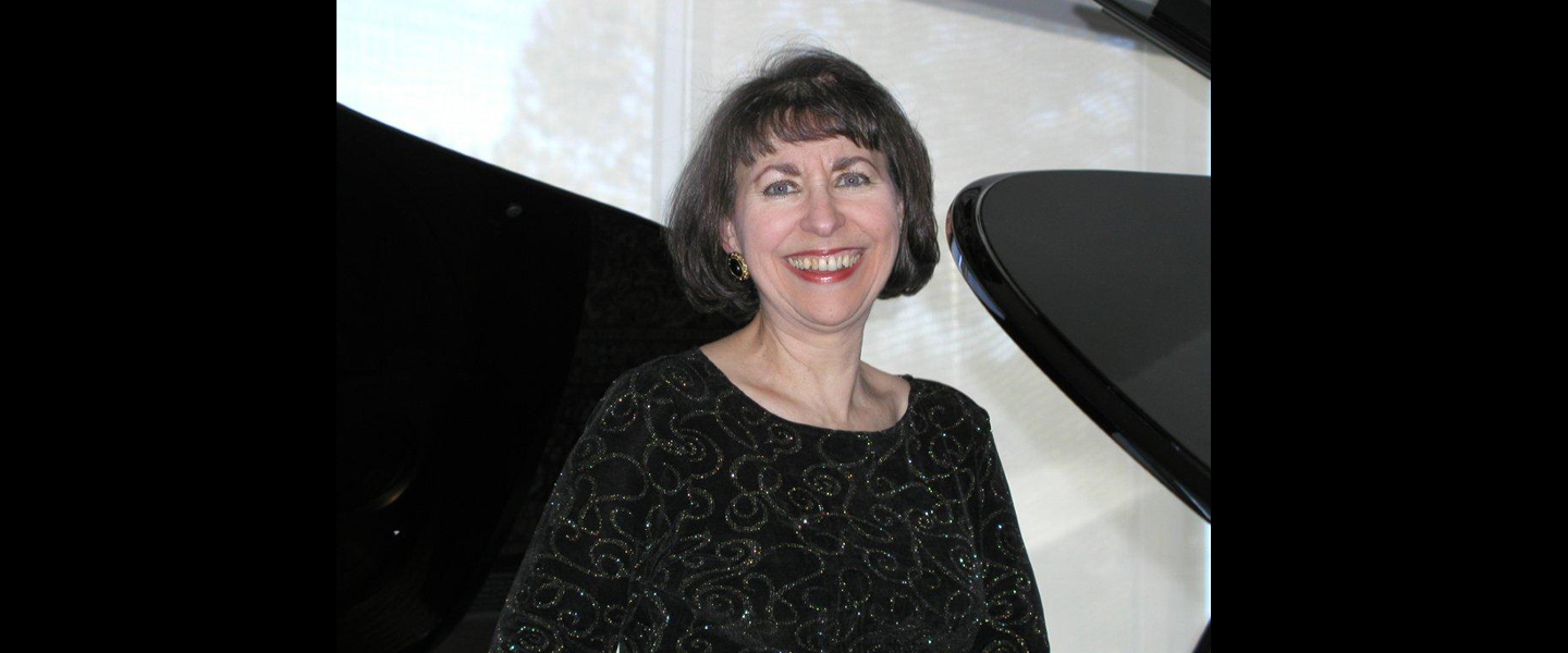Pianista JUANA ZAYAS