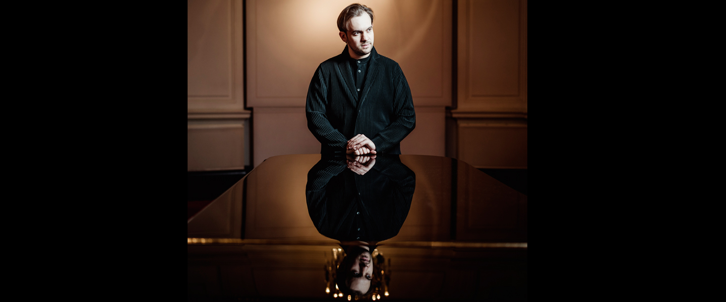 Pianista EVGENI BOZHANOV